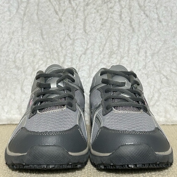 Shoes For Crews Womens Grey Silver Grip Soles Work Sneakers Shoes SZ US 8.5 NWT - Picture 3 of 11